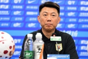 鲁媒：泰山队成联赛收官最大的变量，尽力拼杀是职业队伍的本分