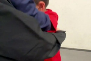 0-1不敌英博，赛后蓉城小球迷哭成泪人